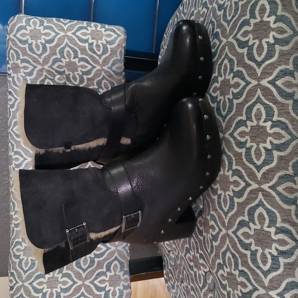 EUC Ugg boots size 10 / EU 40